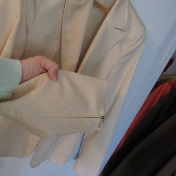 Women's yellow blazer - Picture 2 of 6